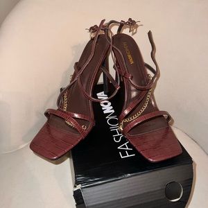Fashion Nova Business As Usual Chain Heels
